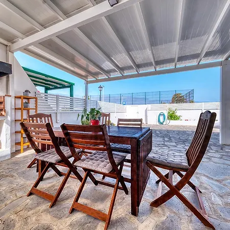 Cocoteros Ocean View House 度假居 *